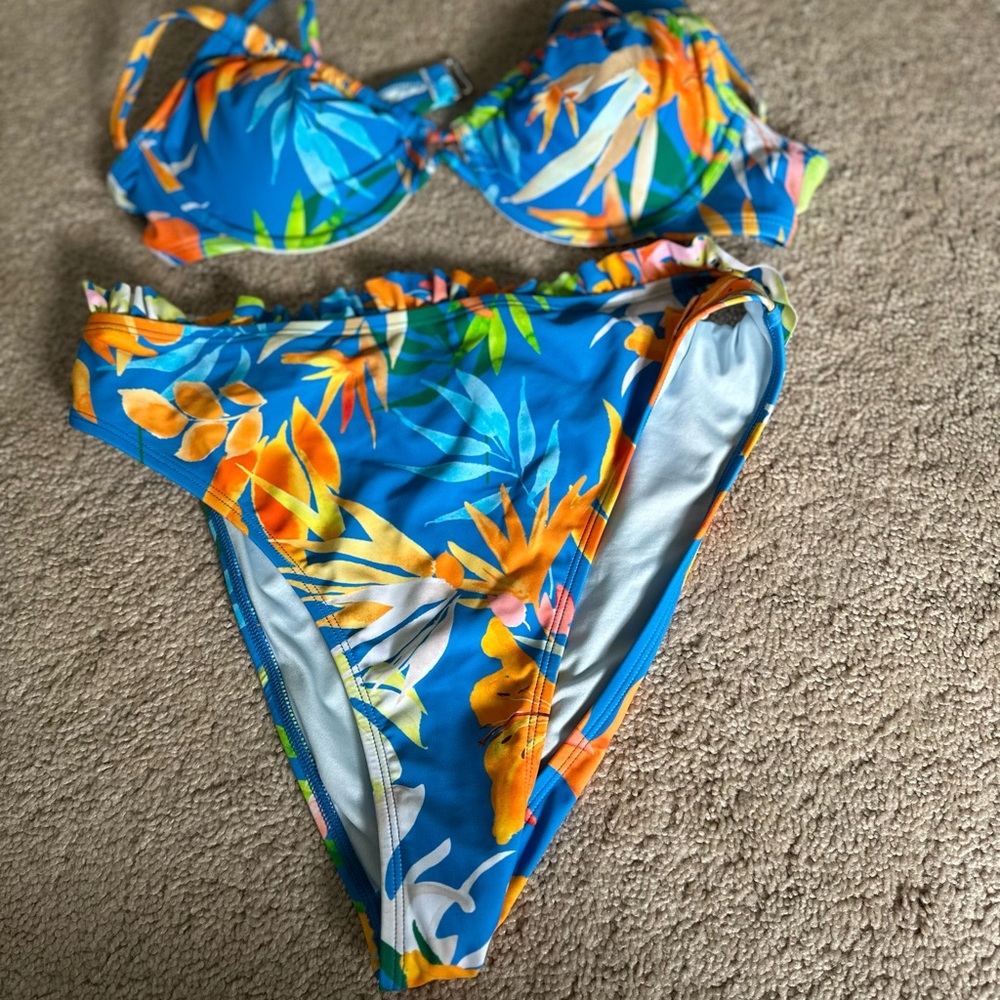 Cupshe Vibrant Blue and Orange Floral Bikini